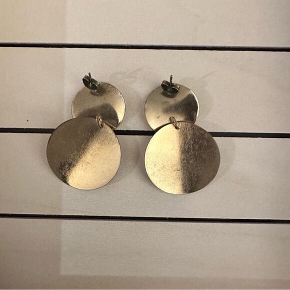 Circle round dangle lightweight drop earrings classic gold tone pierced - Picture 5 of 5